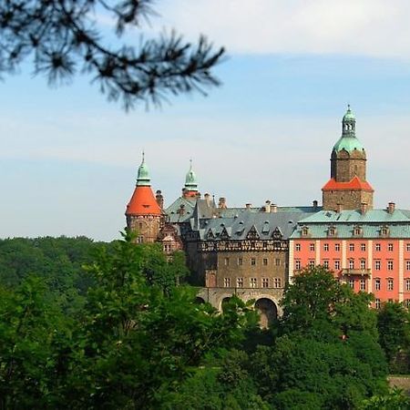 Hotel Przy Oslej Bramie Wałbrzych Exteriér fotografie