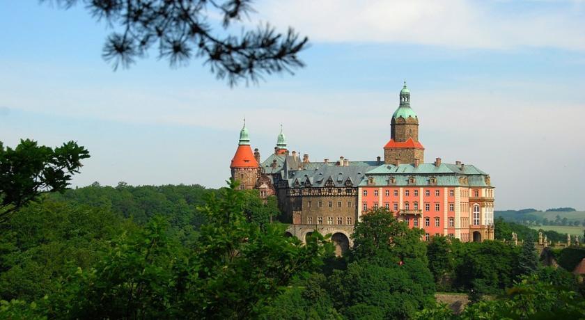 Hotel Przy Oslej Bramie Wałbrzych Exteriér fotografie